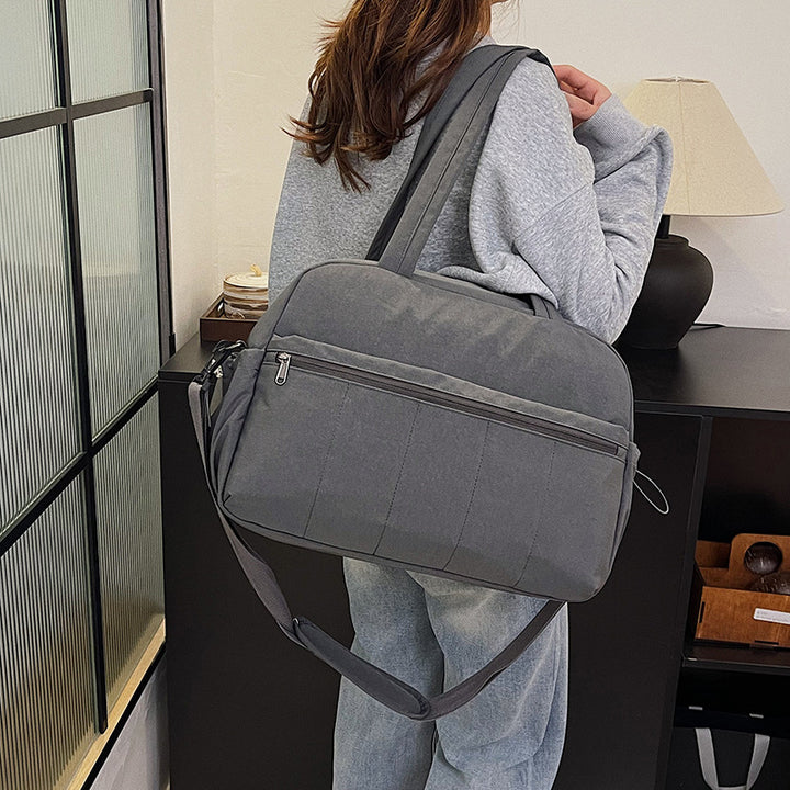 Fitness-Reisetasche mit geräumigem Innenraum und cleverem Taschen-Design Skanto