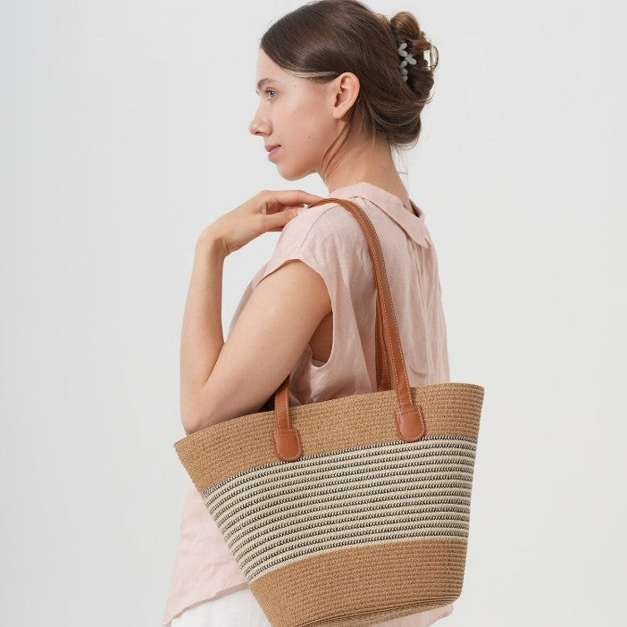 Stroh-Handtasche mit strukturierten Akzenten Skanto