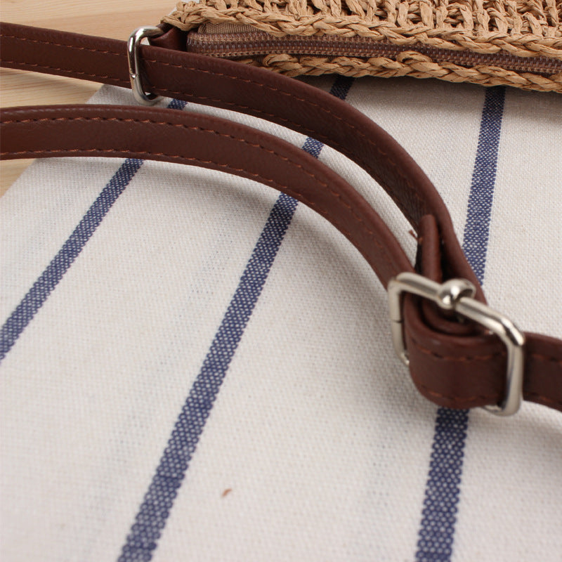 Schultertasche aus gewebtem Naturmaterial mit abnehmbarem Lederriemen Skanto
