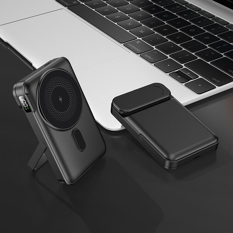 Tragbare Powerbank mit integrierter Standfunktion und digitaler Ladestatusanzeige Skanto