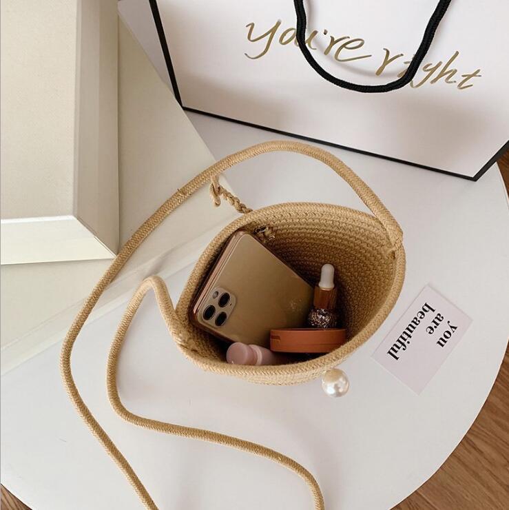 Elegante Handtasche mit Perlenverschluss Skanto