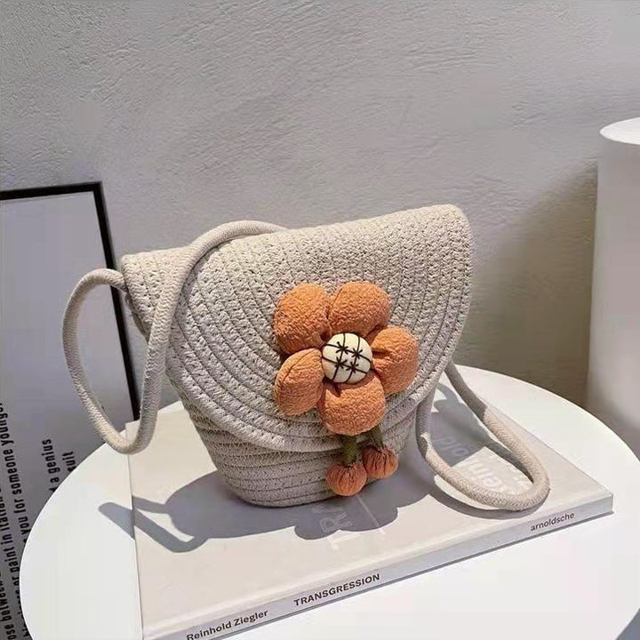 Handtasche mit 3D-Blumenapplikation Skanto