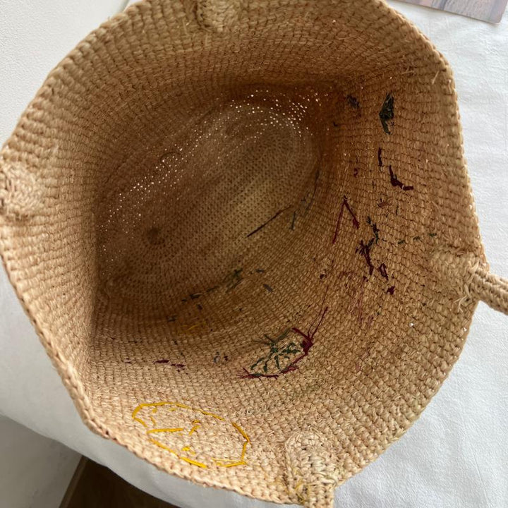 Handgemachte Strohtasche mit Blumenstickerei Skanto