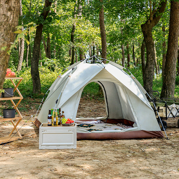 Campingzelt mit erweiterbarem Innenraum und wetterfestem Material Skanto