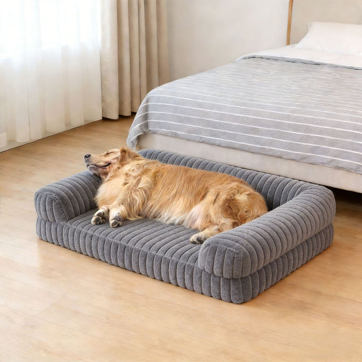 Elegantes gepolstertes Hundesofa