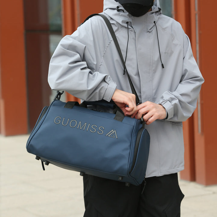 Multifunktionale Sport- und Reisetasche mit umfangreichen Fächern