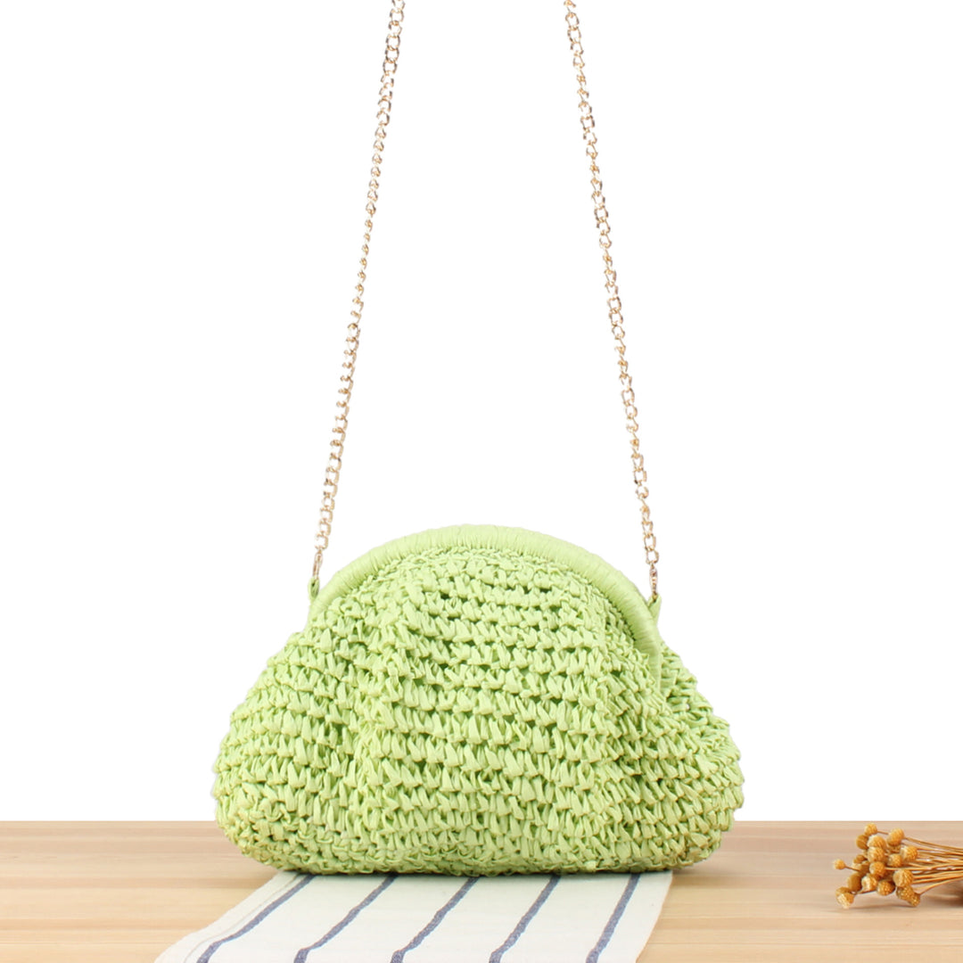 Schultertasche aus handgefertigten Naturfasern mit eleganter Kettenverzierung Skanto