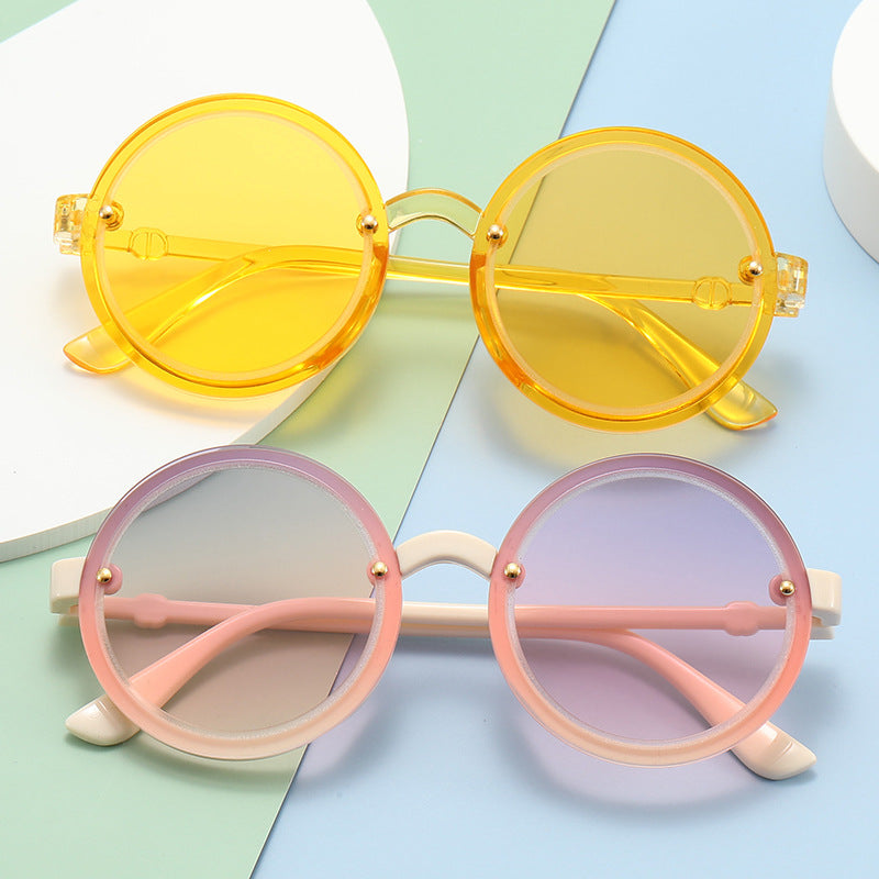 Runde Damen-Sonnenbrille mit transparentem Rahmen Skanto