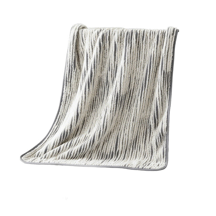 Kuscheldecke mit modernem Streifenmuster Skanto