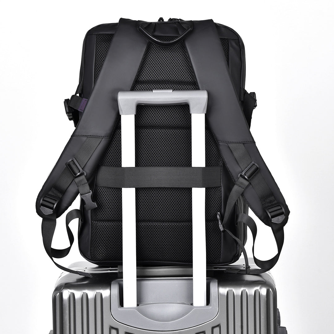 Urbaner Rucksack mit wasserdichtem Material und innovativem Stauraum Skanto