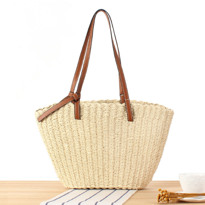 Strandtasche aus handgewebtem Naturmaterial mit robusten Lederriemen Skanto