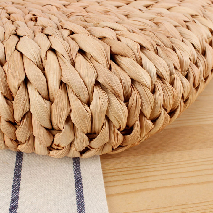 Handtasche aus handgefertigtem Naturmaterial mit elegantem Rundgriff Skanto