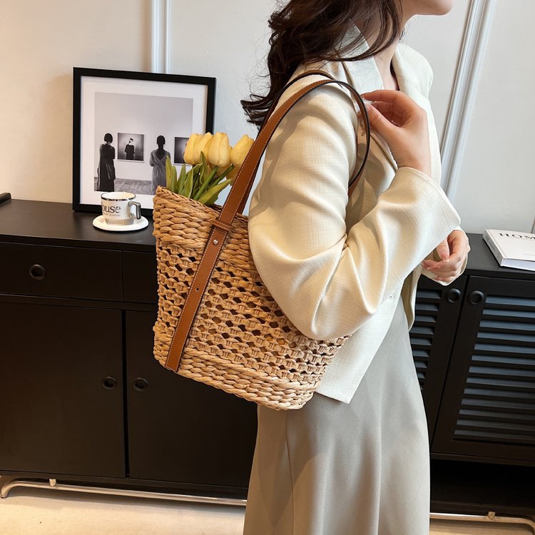 Korbtasche mit elegantem Ledergriff Skanto