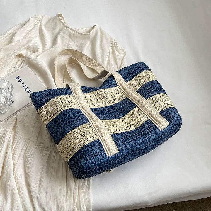 Handgefertigte Strandtasche mit auffälligem Streifendesign Skanto