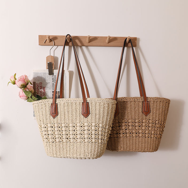 Handgefertigte Rattan-Korbtasche mit eleganten Lederdetails Skanto