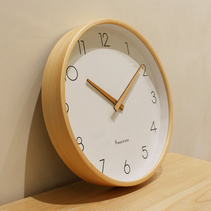 Skanto | Nordische Minimalistische Geräuschlose Wanduhr aus Holz