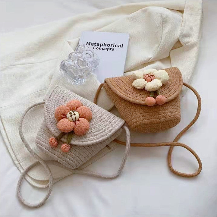 Handtasche mit 3D-Blumenapplikation Skanto