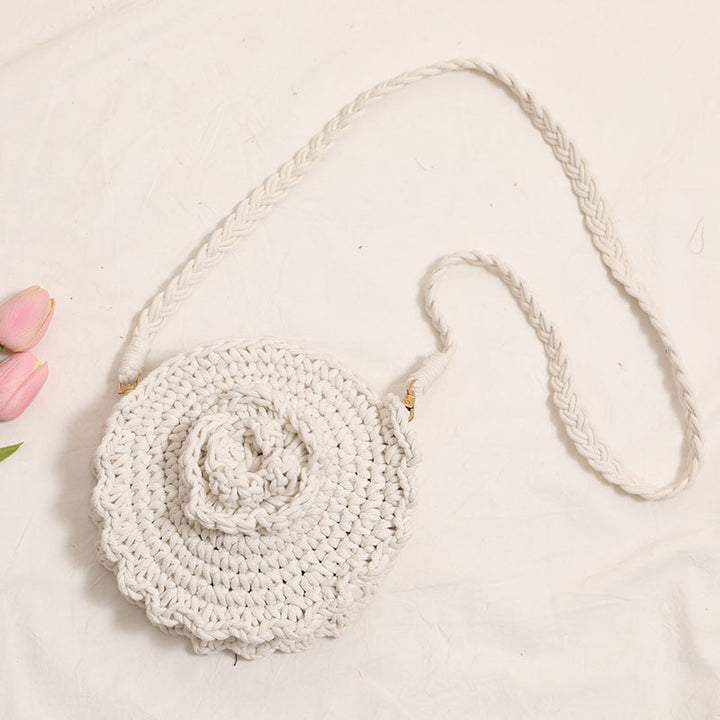 Handgehäkelte Crossover-Tasche mit floralen Details Skanto