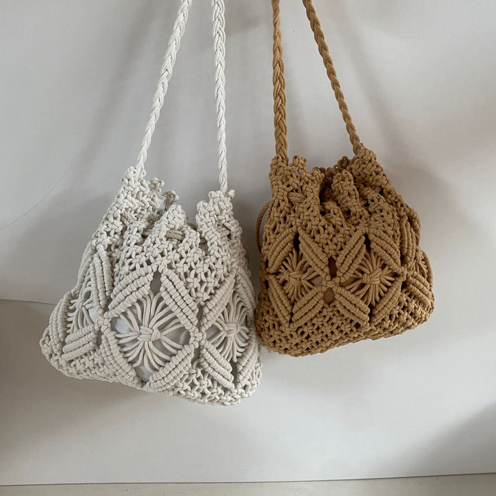 Handgeknüpfte Umhängetasche mit floralen Details Skanto