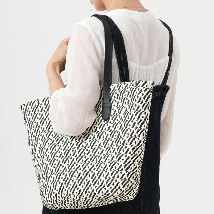 Designer-Korbtasche mit modernen Details Skanto