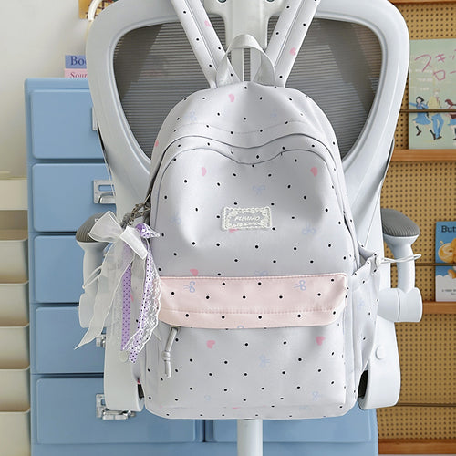Charmanter gepunkteter Schulrucksack für Kinder
