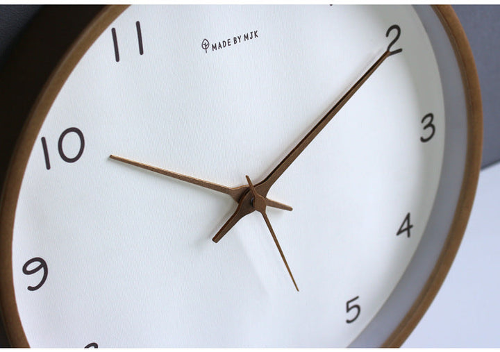 Skanto | TimberClock – Analoge Massivholzuhr