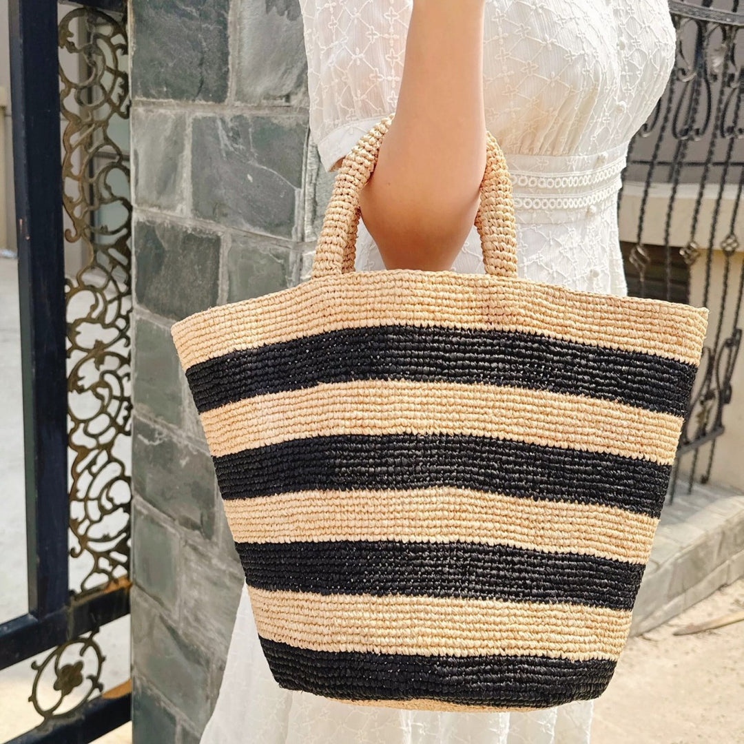 Handgefertigter Shopper im Streifenmuster Skanto