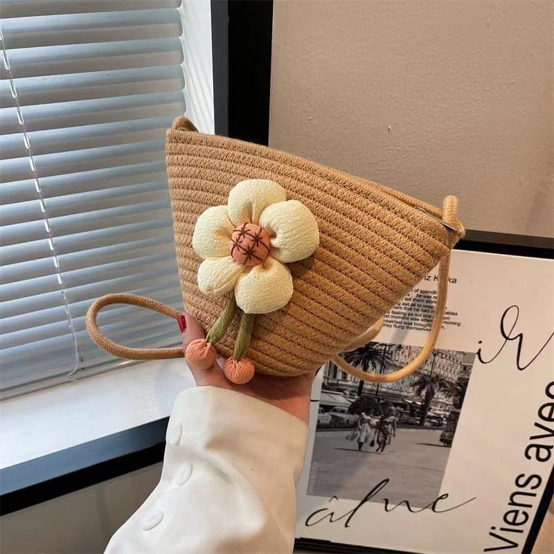 Handgefertigte Umhängetasche mit floraler Applikation Skanto