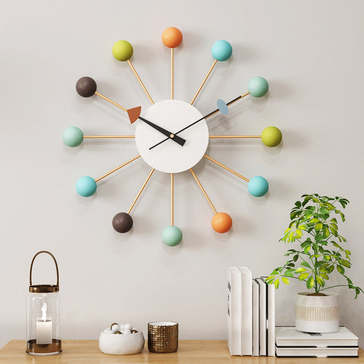Skanto | Dekorative große geräuschlose Wanduhr für Wohnzimmer 21 Zoll