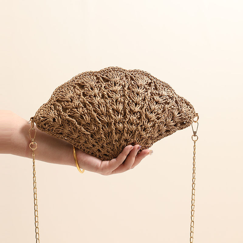 Elegante Clutch im Muscheldesign Skanto