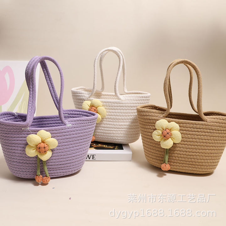 Handgemachte Korbtasche mit floralen Akzenten Skanto