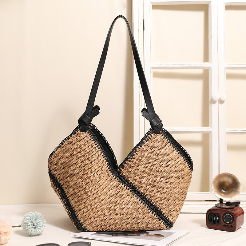Handgefertigte Boho-Tasche mit Lederdetails Skanto