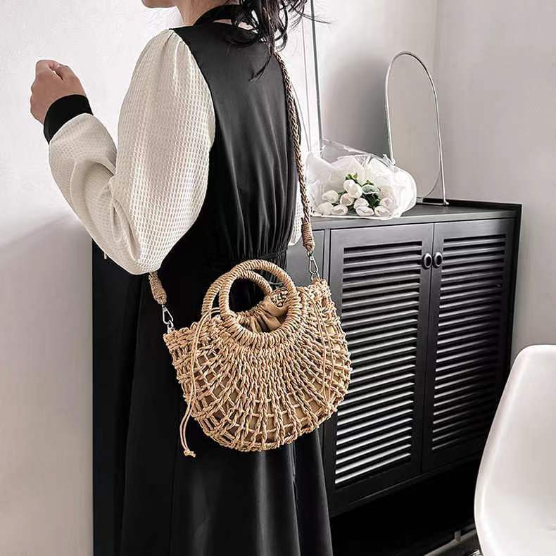 Handgemachte Korbtasche mit verspieltem Design Skanto