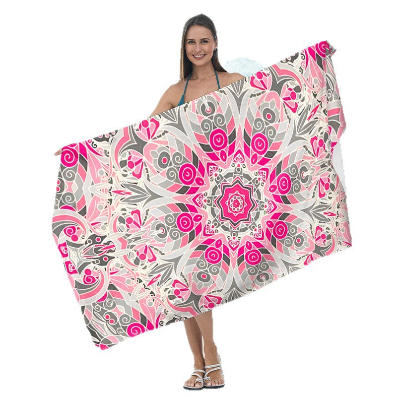 Strandtuch mit künstlerischem Mandala-Muster Skanto