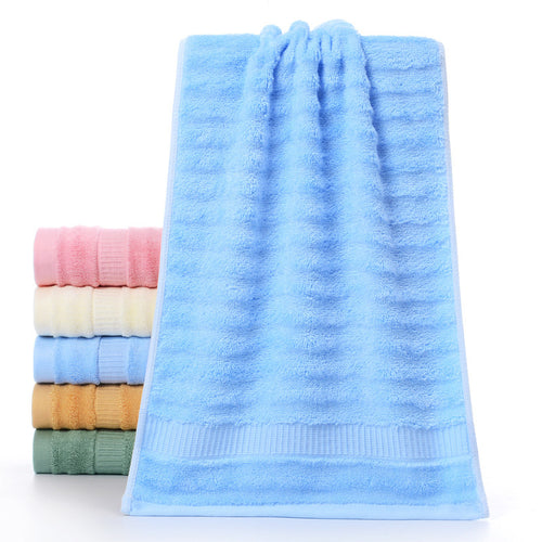 Hochwertiges Frottee-Badetuch mit eleganter Textur Skanto