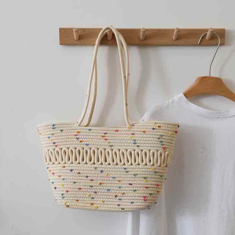 Elegante handgemachte Strandtasche mit feinem Flechtmuster Skanto