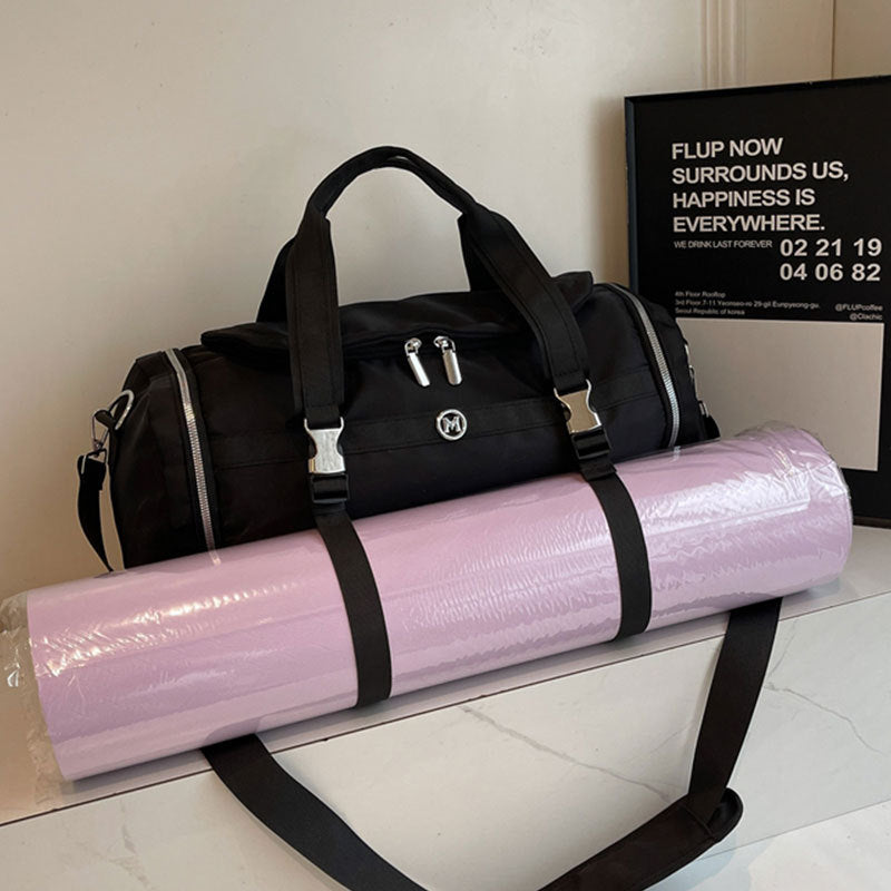 Sportliche Tasche mit mehreren Fächern und robustem Design Skanto