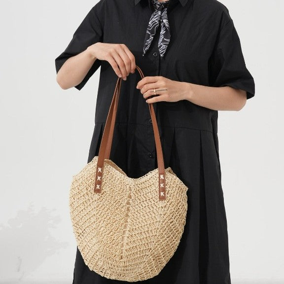 Elegante Stroh-Schultertasche mit Lederakzenten Skanto