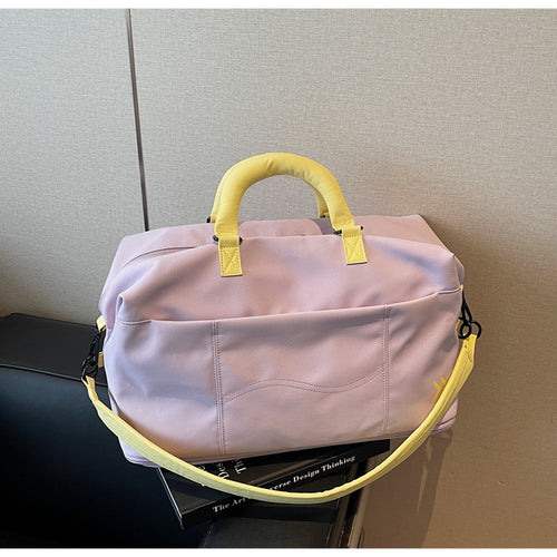 Elegante und geräumige Reisetasche mit robustem Design Skanto
