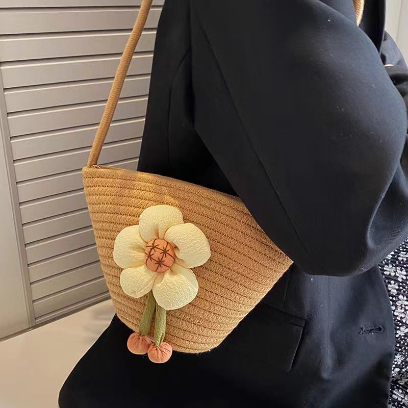 Handgefertigte Umhängetasche mit floraler Applikation Skanto
