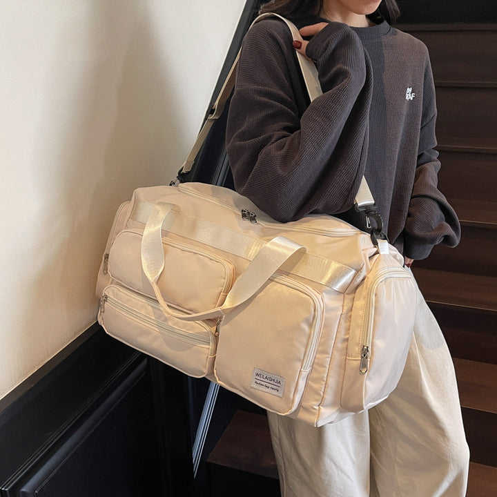 Multifunktionale Reisetasche mit schrägen Öffnungen Skanto