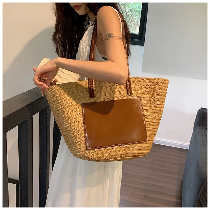 Moderne Strohtasche mit Lederbesatz Skanto