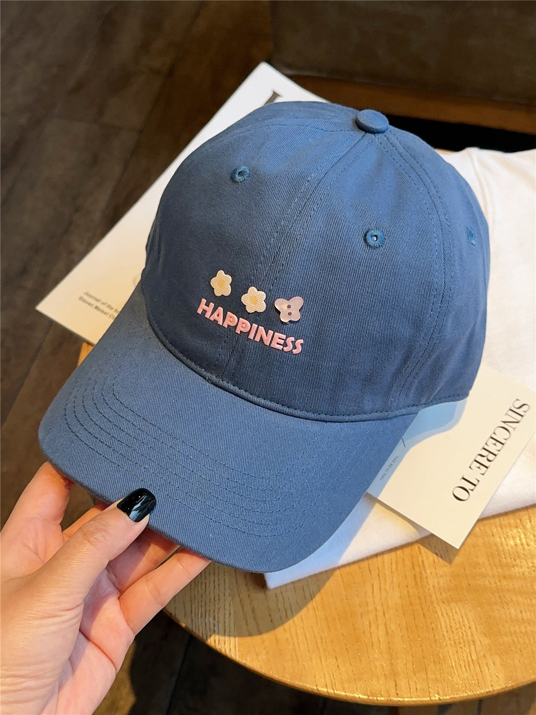 Bestickte Baseballkappe für Damen mit Glücksmotiv Skanto