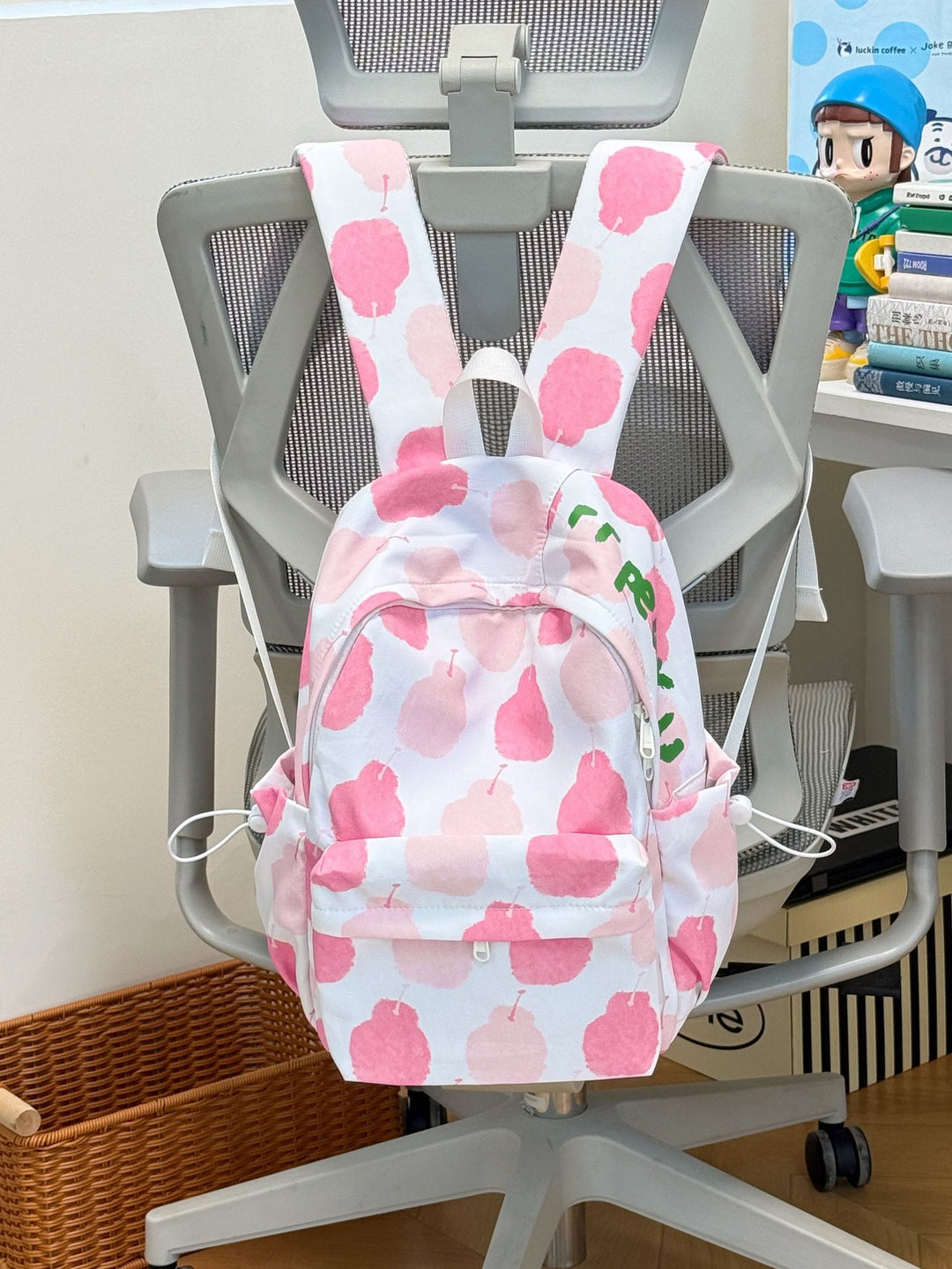 Niedlicher Schulrucksack mit Apfelmuster