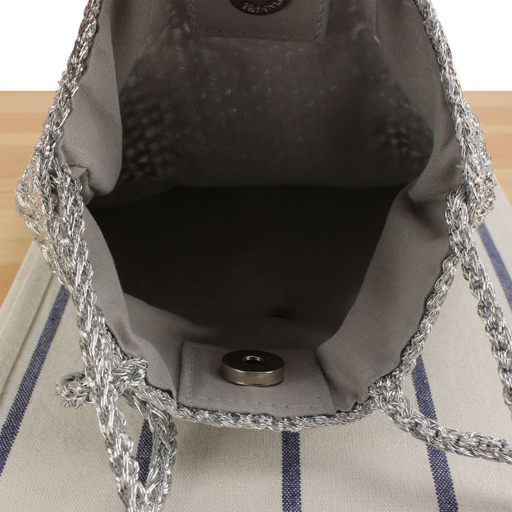 Schultertaschen aus handgeknüpftem Naturmaterial mit feiner Textur Skanto