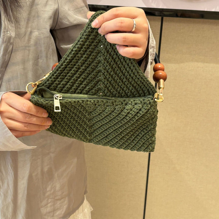 Handtasche mit stilvollen eingesetzten Griffen Skanto