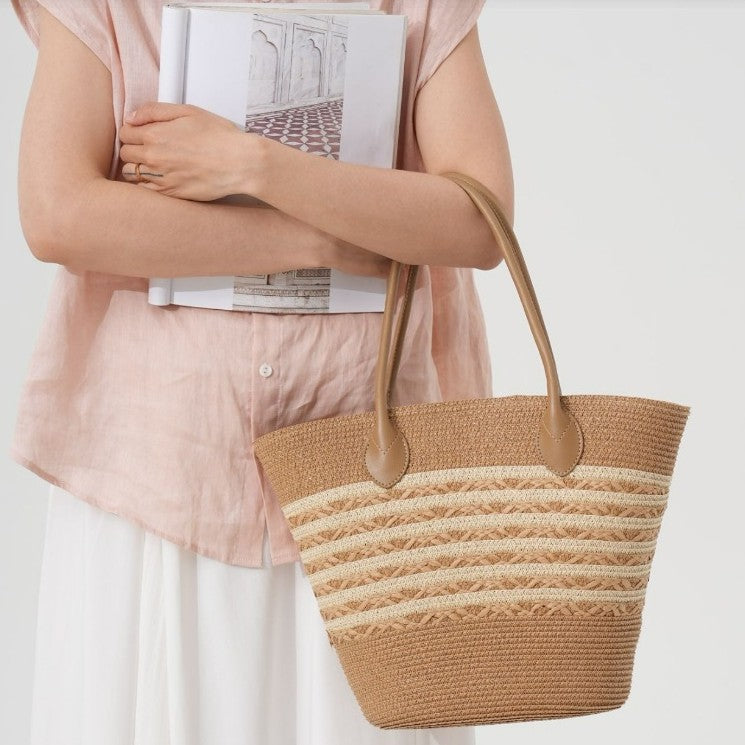 Elegante Tasche aus geflochtenem Naturmaterial Skanto