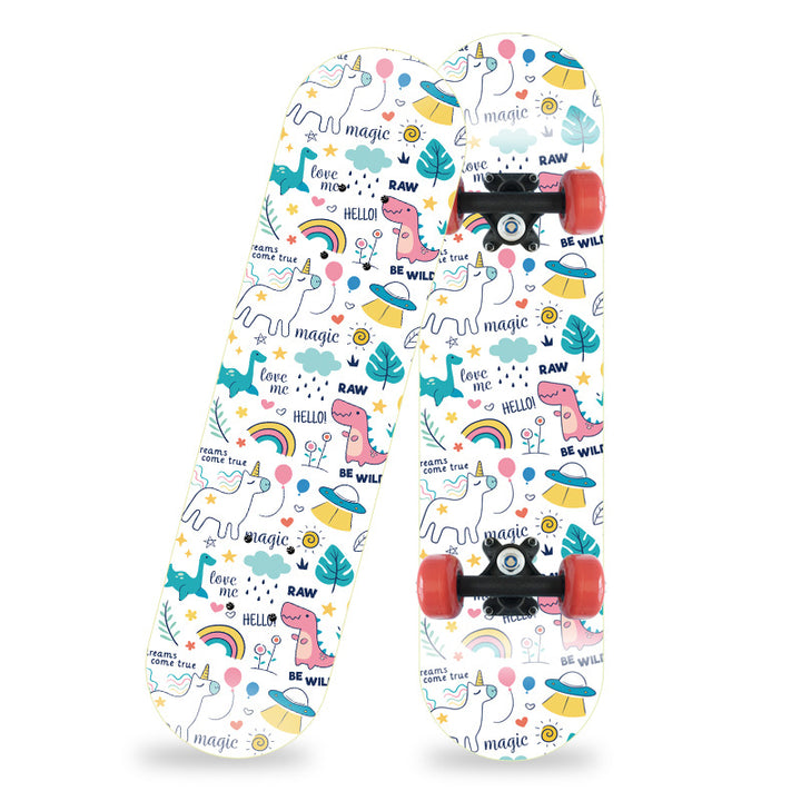 Cartoon-inspiriertes Mini-Skateboard Skanto