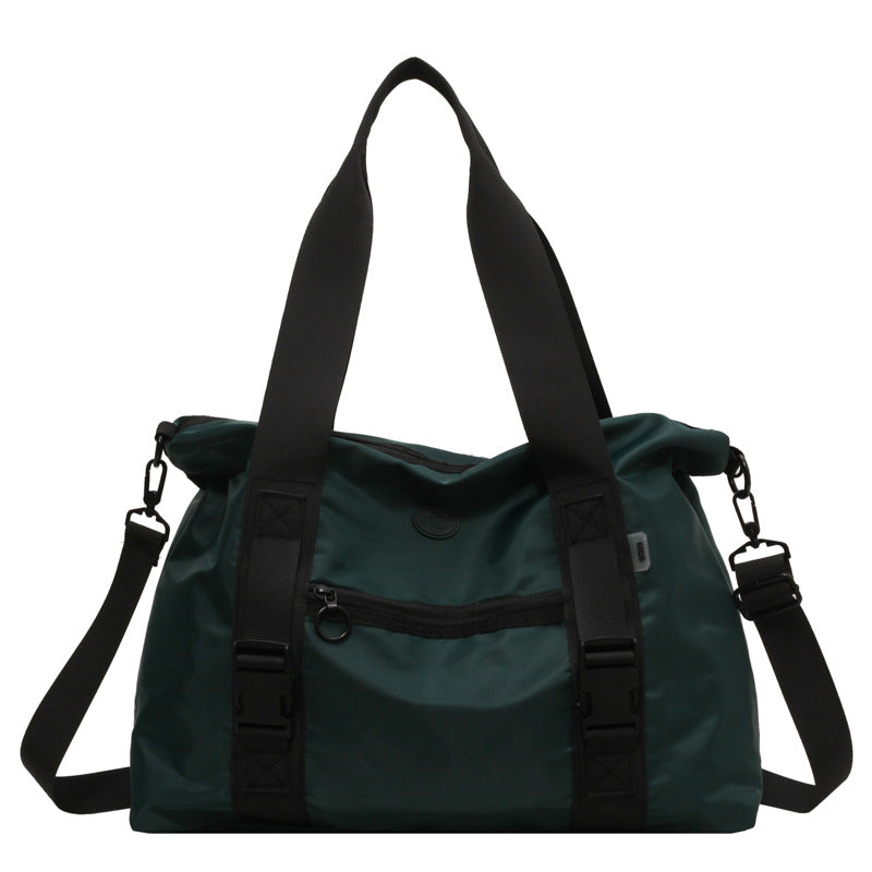 Geräumige Sport-Reisetasche mit ergonomischen Tragegriffen und wasserabweisendem Material Skanto
