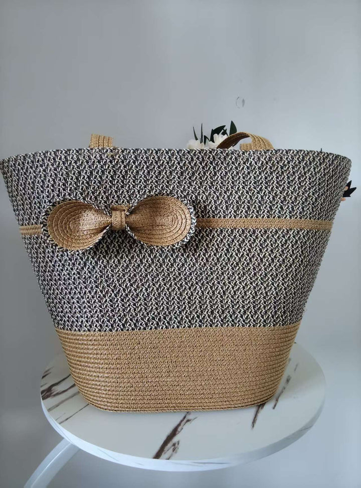 Elegante Strohtasche mit dekorativem Schleifenverschluss Skanto